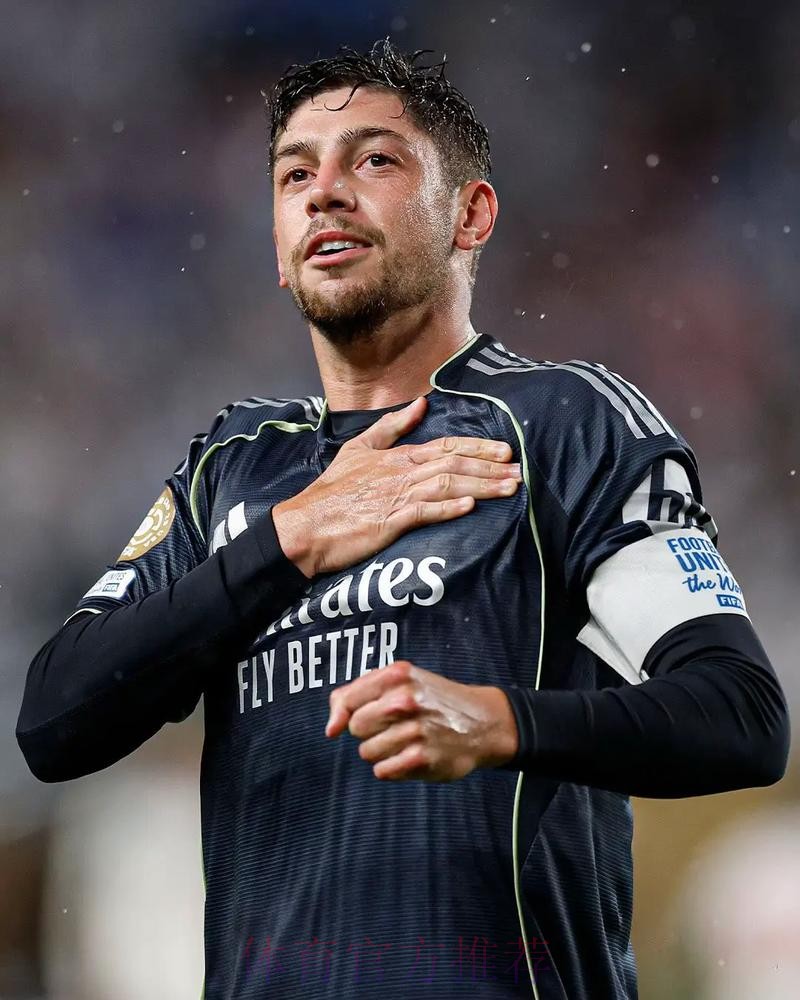 记者:拉莫斯已从新冠康复 巴尔韦德依然在隔离 记者:拉莫斯已从新冠康复 巴尔韦德依然在隔离