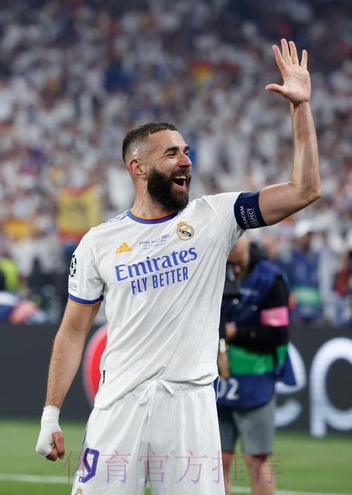 马卡：本泽马想评估身体状况决定是否续约皇马